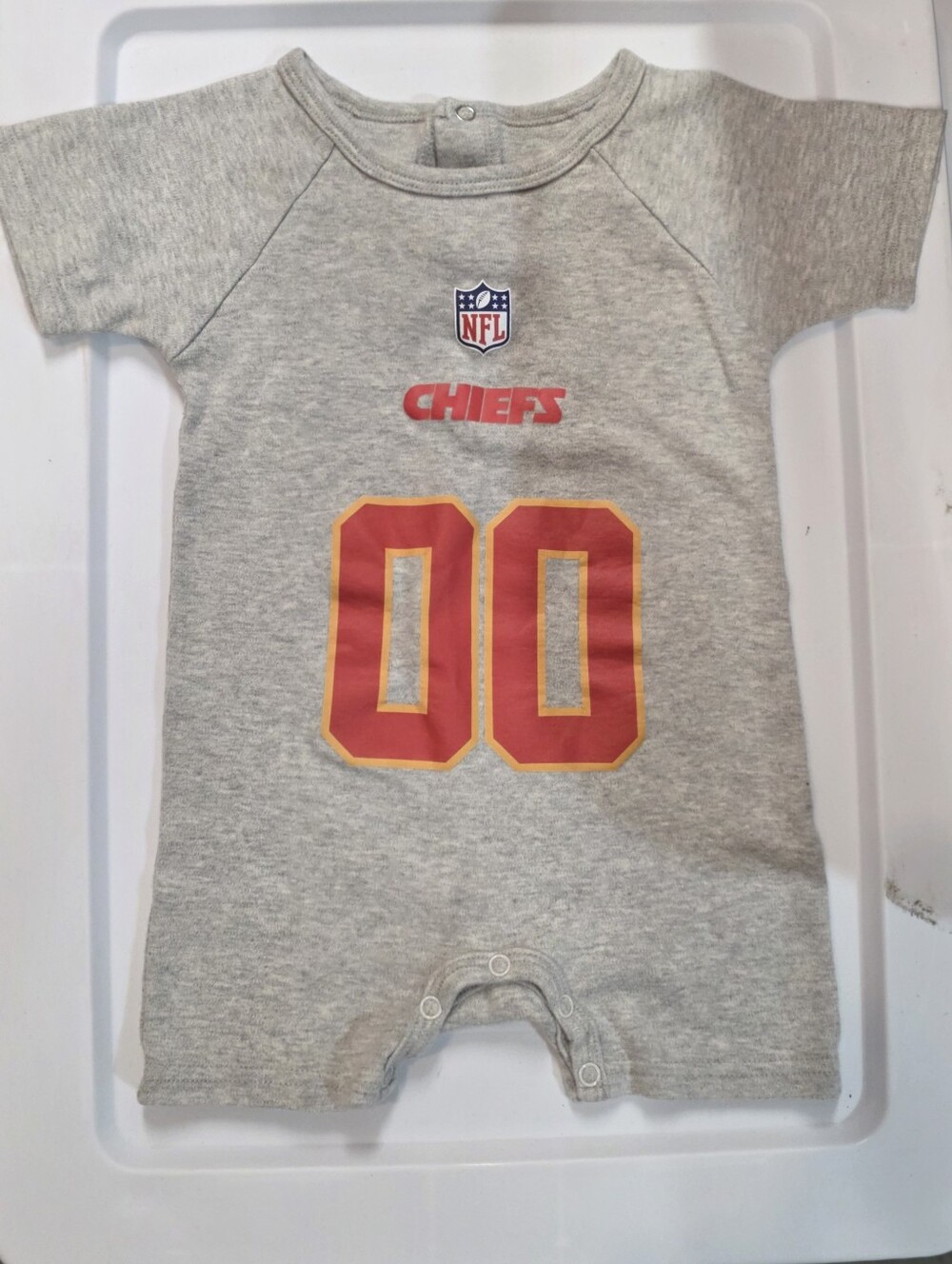 Kansas City Chiefs Gray & Red Baby One-Piece Bodysuit